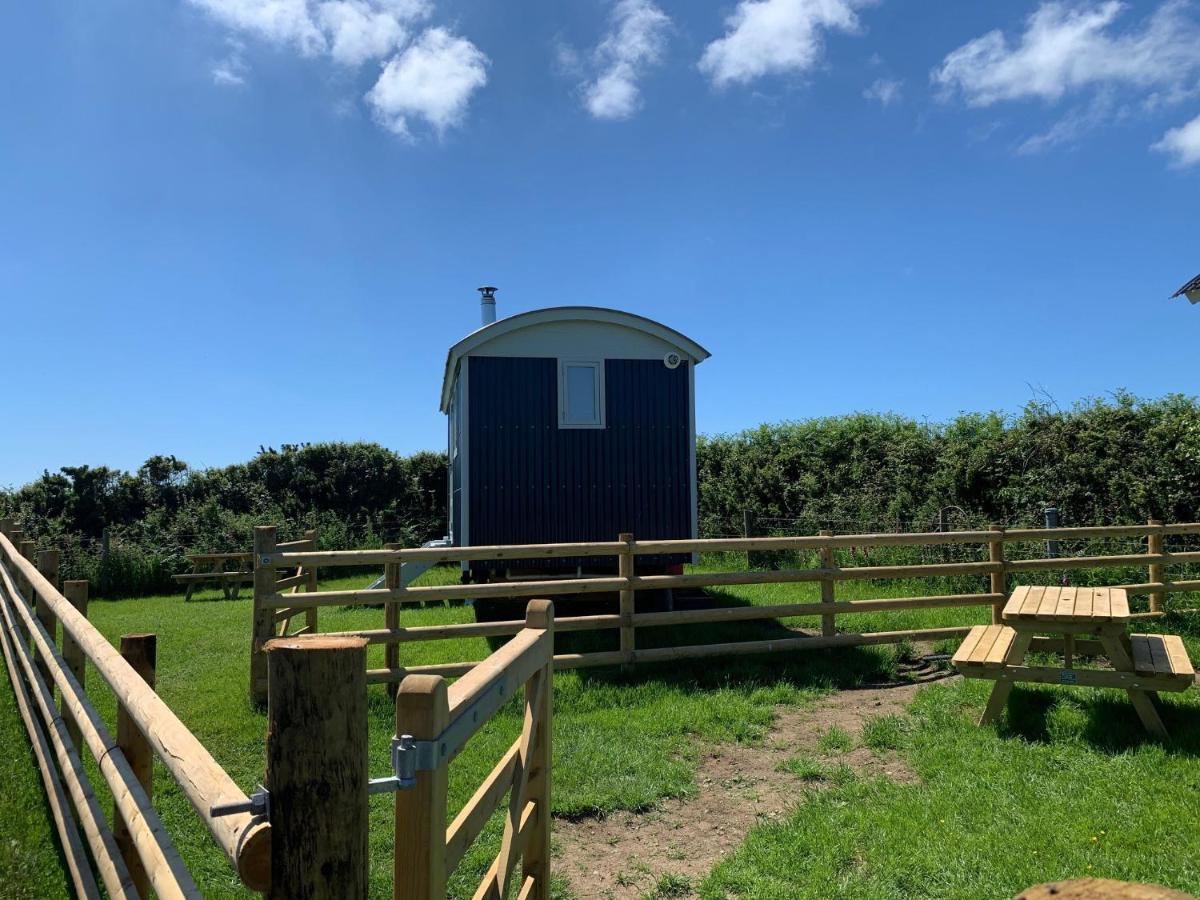 Ewe With A View Sea View Shepherds Huts Breage Εξωτερικό φωτογραφία